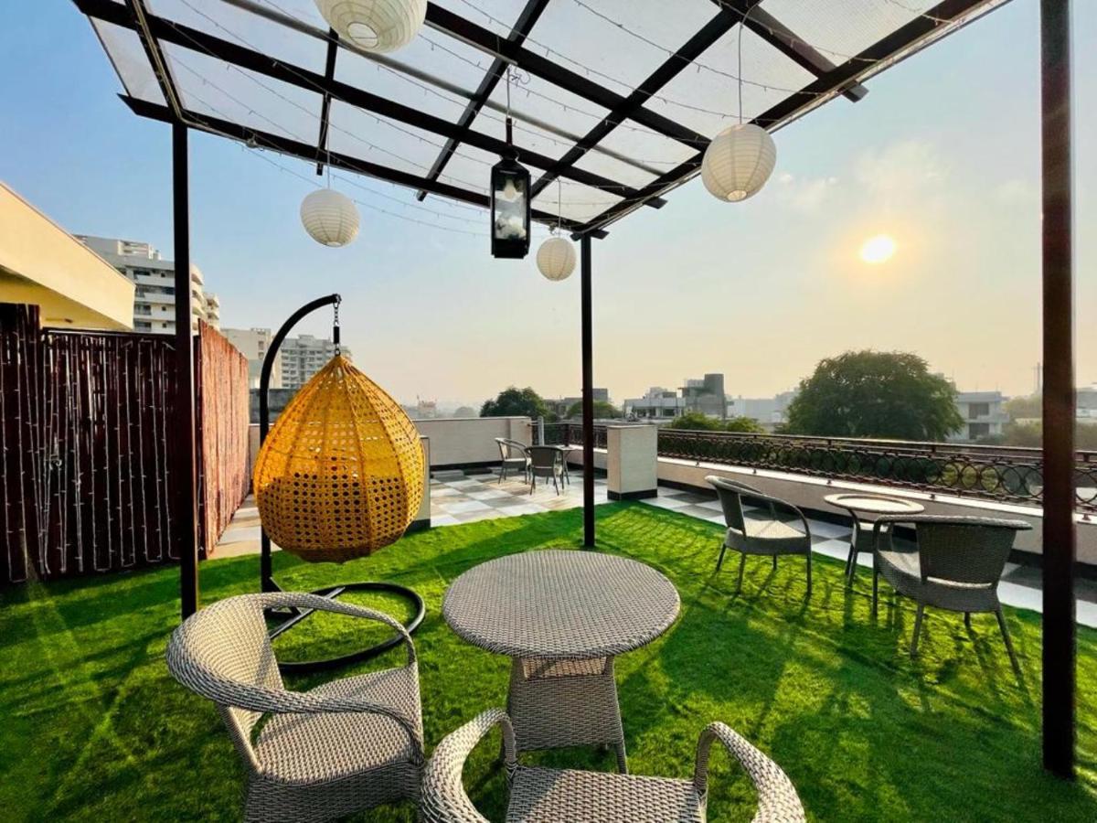 Bluo Studio5 Golf Course Road - Gym, Terrace Garden Gurgáon Exteriér fotografie